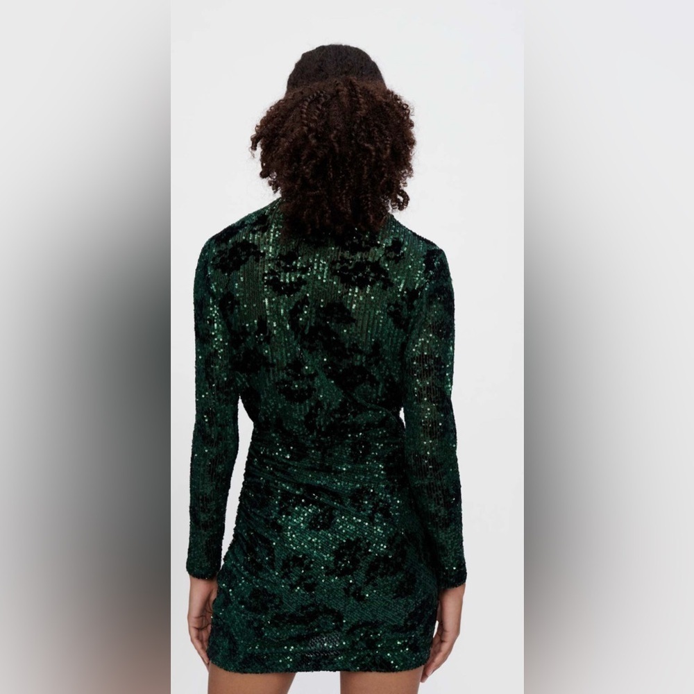 NWT Maje Green and Black Sequin-embroidered dress - Picture 4 of 16